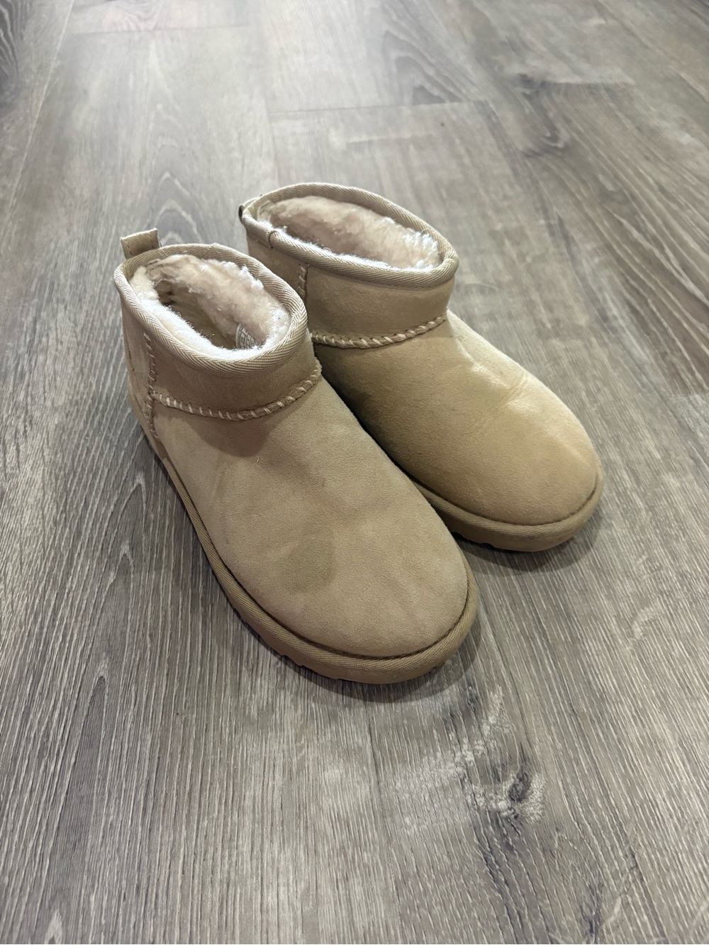 Mini UGG x MADHAPPY